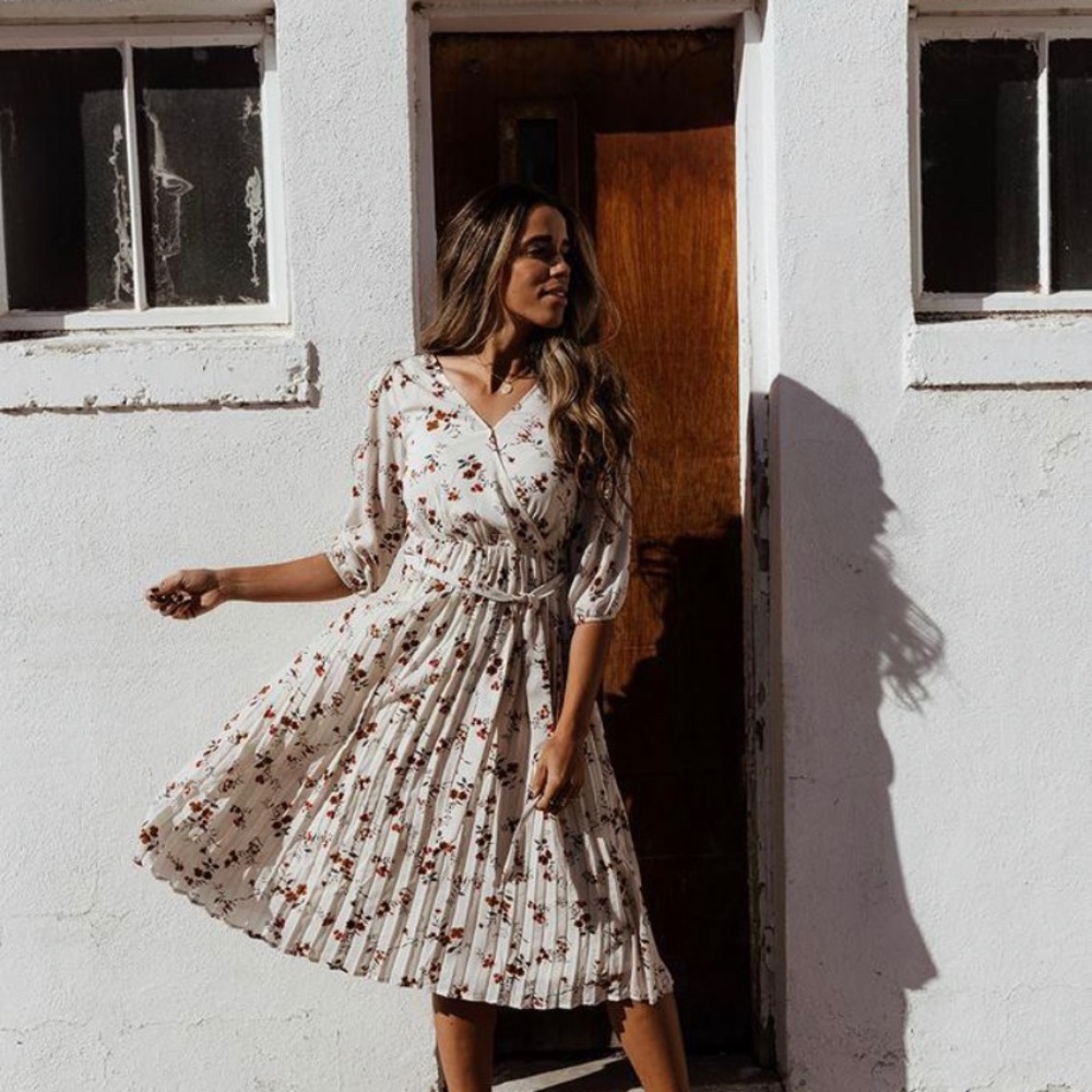 BRAND NEW Gorgeous spring/easter dress